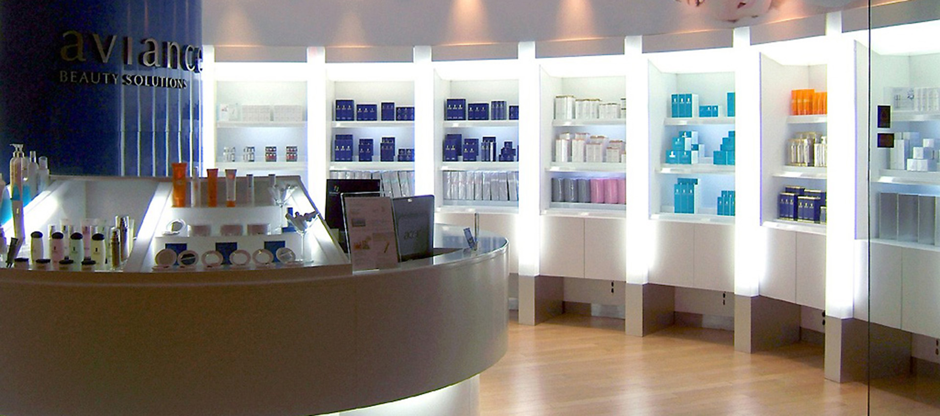 Aviance Beauty Store (HLL), New Delhi